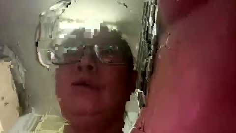 Snapshot of cocacola1668 chatting on February 14, 1:51 pm Cocacola1668 online show from February 14, 1:51 pm