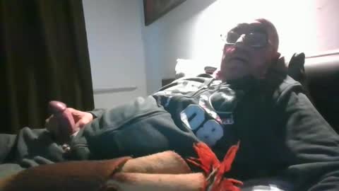 Snapshot of cock9635 chatting on December 25, 12:58 pm cock9635 online show from December 25, 12:58 pm