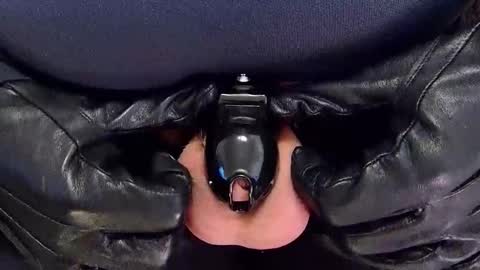 Snapshot of cock_locked chatting on December 12, 10:20 pm Locked online show from December 12, 10:20 pm