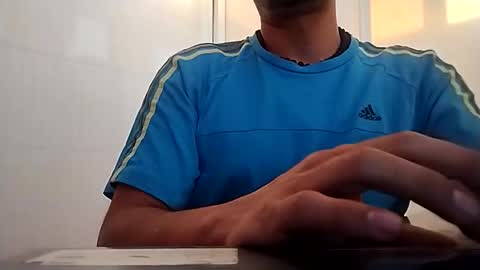 Snapshot of cockdealer69 chatting on November 7, 11:38 pm Cockdealer69 online show from November 7, 11:38 pm