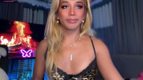 Snapshot of cockprincess_dianna chatting on October 13, 4:18 pm PrincessDianna IslandGirl CUMSHOW in PVT and PASSWORDSHOW online show from October 13, 4:18 pm