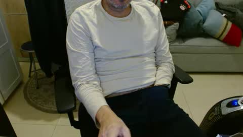 Snapshot of cockydude31 chatting on December 21, 3:24 am cockydude31 online show from December 21, 3:24 am