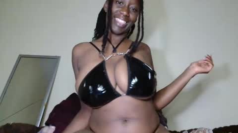 cocoalush9819 online show from May 20, 2:18 am