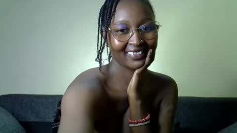 Snapshot of cocobaby_ chatting on April 22, 5:36 pm Coco online show from April 22, 5:36 pm