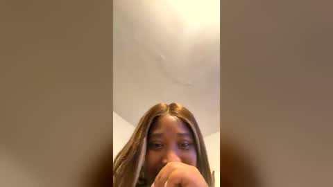 cocobutterprettybrown online show from June 25, 1:05 am