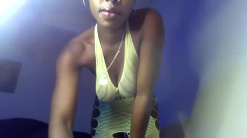 Snapshot of cocolatti1 chatting on October 16, 7:04 pm coco online show from October 16, 7:04 pm