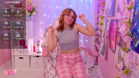 Mia online show from March 1, 9:06 pm