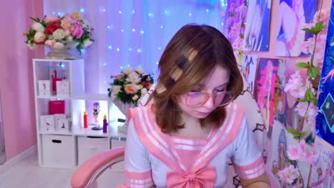 Mia online show from April 1, 10:07 pm