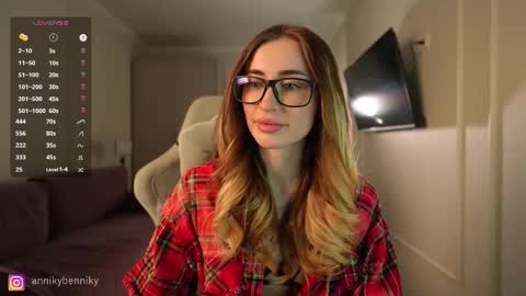 Snapshot of coconutaura chatting on October 6, 4:48 pm Anna online show from October 6, 4:48 pm