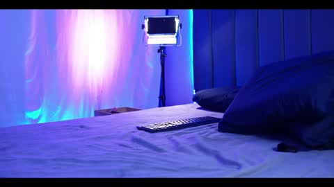 Coconutcatin online show from May 27, 1:57 am