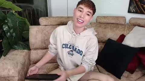 Snapshot of coddy_doll chatting on February 4, 6:46 am Coddy online show from February 4, 6:46 am