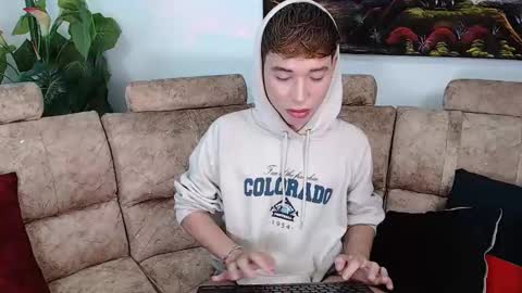 Snapshot of coddy_doll chatting on February 7, 9:26 pm Coddy online show from February 7, 9:26 pm