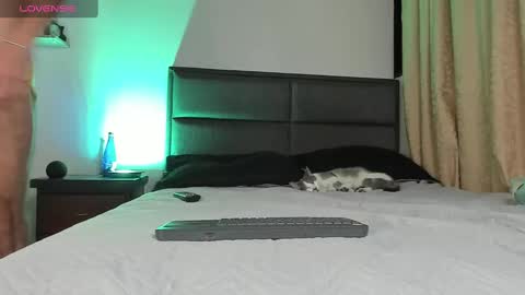 Snapshot of codyluke_ chatting on September 18, 12:45 am Cody Luke online show from September 18, 12:45 am