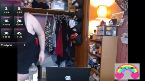 Snapshot of coffee_button chatting on November 29, 8:34 pm Coffee Button online show from November 29, 8:34 pm