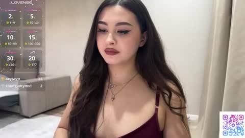 Yumi online show from July 11, 10:33 pm