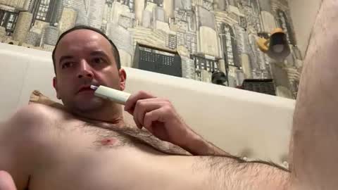 Snapshot of colambus83 chatting on January 10, 6:59 am colambus83 online show from January 10, 6:59 am