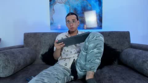 Snapshot of colecruz chatting on October 16, 7:15 pm Cole online show from October 16, 7:15 pm