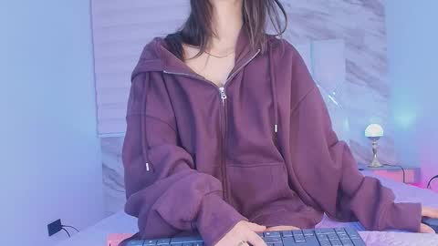 Snapshot of colett_hall chatting on November 12, 11:54 am colett online show from November 12, 11:54 am