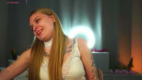 Jenny online show from April 3, 2:15 pm