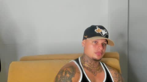 Snapshot of colin_prince2 chatting on December 14, 4:23 am COLIN online show from December 14, 4:23 am