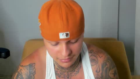 Snapshot of colin_prince2 chatting on December 15, 2:19 am COLIN online show from December 15, 2:19 am