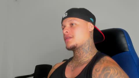 Snapshot of colin_prince2 chatting on December 27, 3:31 am COLIN online show from December 27, 3:31 am