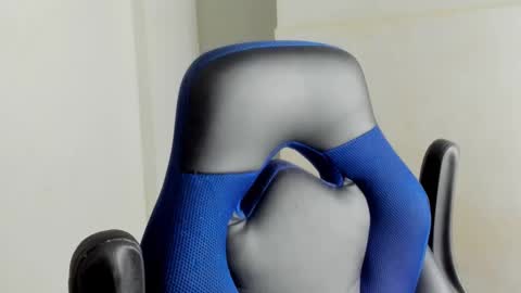 Snapshot of colin_prince2 chatting on February 16, 12:41 am COLIN online show from February 16, 12:41 am