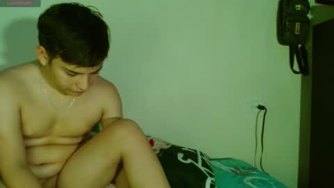 colin_valentina1 online show from December 24, 6:50 pm