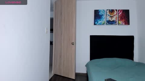 college_muscle_ass online show from January 10, 7:26 pm