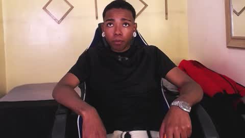 Snapshot of collemanstone chatting on November 26, 3:40 am CollemanStone online show from November 26, 3:40 am