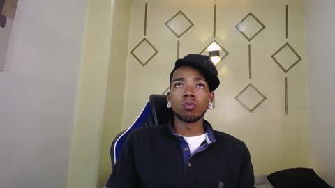 Snapshot of collemanstone chatting on December 16, 4:50 am CollemanStone online show from December 16, 4:50 am