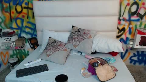 Snapshot of collins_aria chatting on November 26, 12:39 pm valentina online show from November 26, 12:39 pm