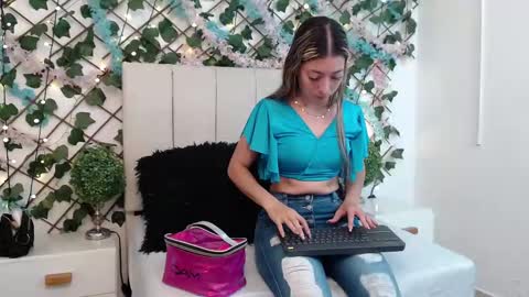 valentina online show from January 8, 12:07 pm