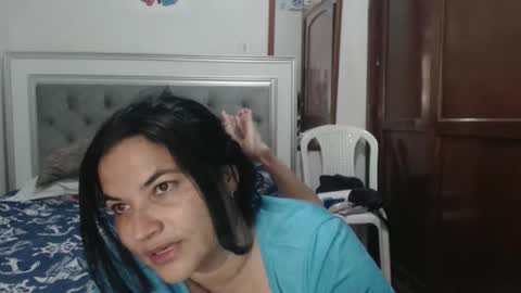 viviana online show from April 5, 5:32 pm