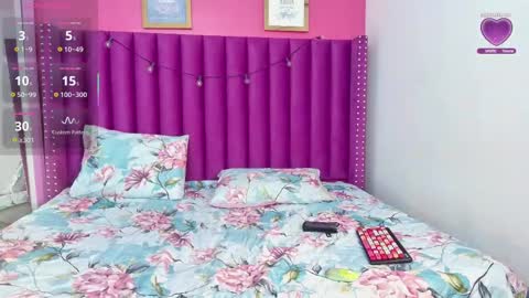 Snapshot of colombiancoffee_ chatting on November 16, 12:44 pm Lauren online show from November 16, 12:44 pm