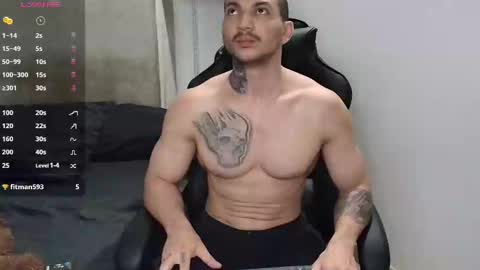 Snapshot of colombianmuscle8 chatting on January 9, 4:08 am colombianmuscle8 online show from January 9, 4:08 am