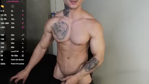 Snapshot of colombianmuscle8 chatting on July 20, 9:50 pm colombianmuscle8 online show from July 20, 9:50 pm