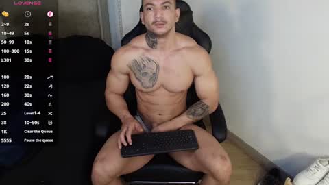 Snapshot of colombianmuscle8 chatting on July 22, 3:37 pm colombianmuscle8 online show from July 22, 3:37 pm