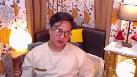 Snapshot of colossalboy chatting on January 17, 5:30 pm Sunny online show from January 17, 5:30 pm