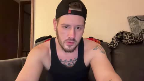 Snapshot of colson59 chatting on December 20, 4:08 am colson59 online show from December 20, 4:08 am