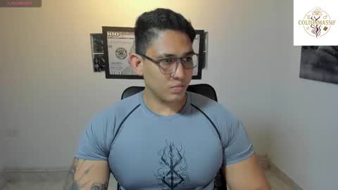 coltonmassif_ online show from November 30, 10:58 pm