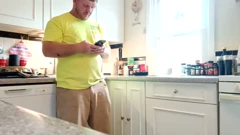 comegetmeinthemorning online show from April 15, 4:14 pm