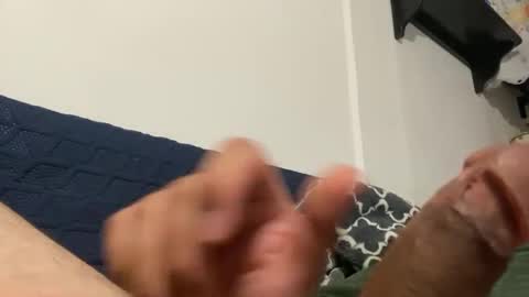 Snapshot of cometemipito chatting on December 31, 1:04 am Chris online show from December 31, 1:04 am