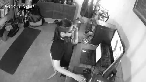 cometodani online show from April 22, 6:42 pm