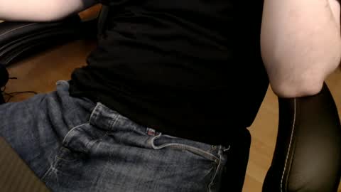 Snapshot of commanderchip chatting on January 11, 1:01 pm commanderchip online show from January 11, 1:01 pm