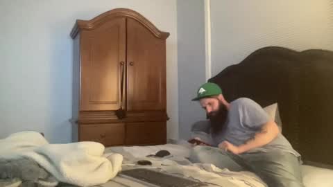 Snapshot of concentralized chatting on February 5, 6:24 am Matt online show from February 5, 6:24 am