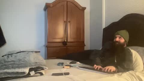 Snapshot of concentralized chatting on February 12, 7:34 am Matt online show from February 12, 7:34 am