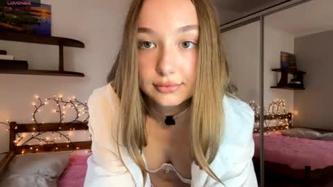 Leslie online show from May 16, 10:36 am