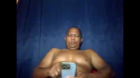 Snapshot of condor087510 chatting on January 17, 6:51 am Miguel online show from January 17, 6:51 am