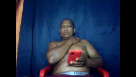 Snapshot of condor087510 chatting on January 19, 4:16 am Miguel online show from January 19, 4:16 am